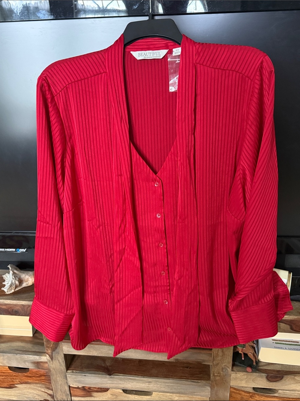 BEAUTIFUL by Lawrence Zarian lightweight NWOT red Silky top shirt blouse size 3X
